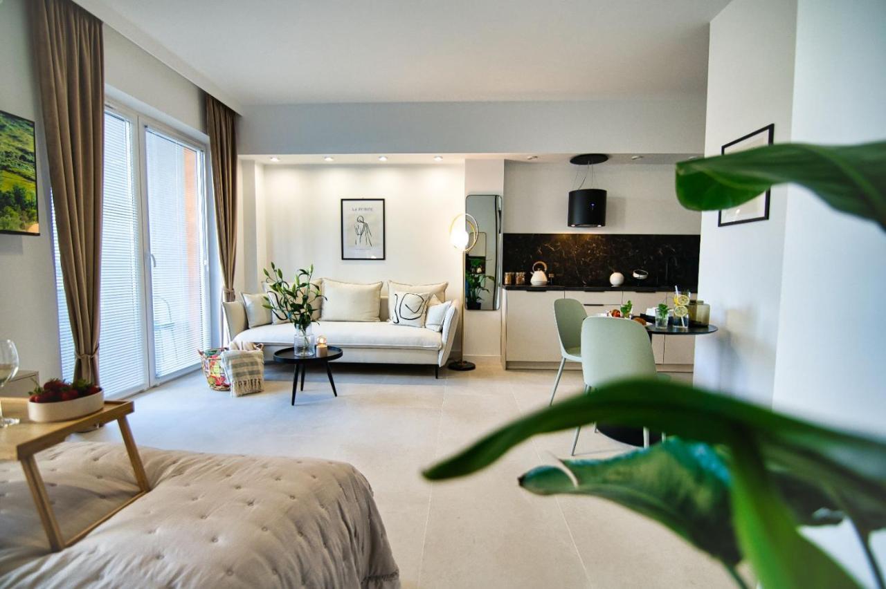Zator Apartament Mint Wanna Spa Ngoại thất bức ảnh